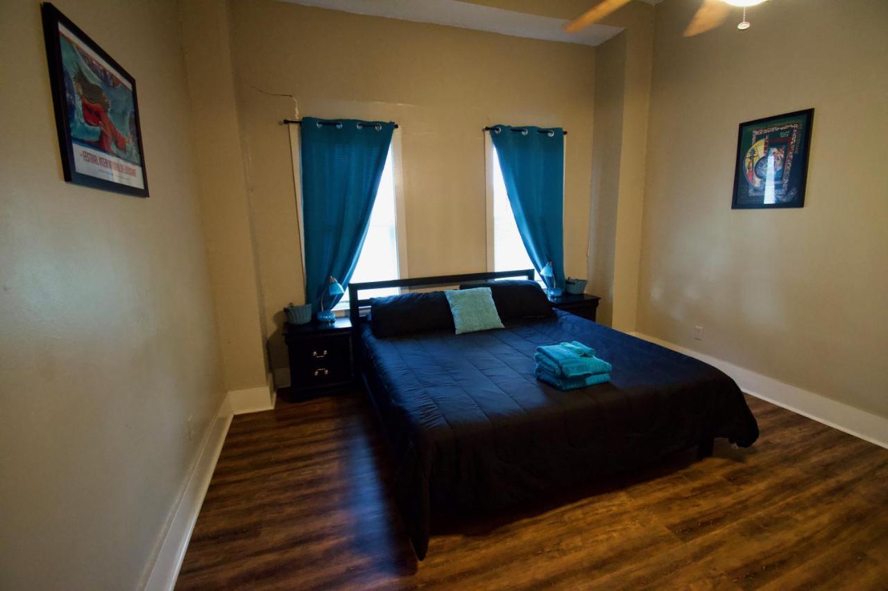 Cajun Hostel Downtown Лафайет Екстериор снимка